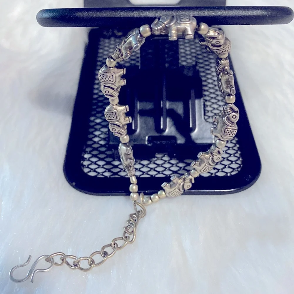 SOLD YEY !!  Handmade Lucky Elephant Charms Beaded Bracelet Gift For - Picture 3 of 7